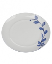Today's simplicity is truly blue. Mikasa's True Blue dinner plates are made of hand-painted earthenware and feature a decorative blue floral sprig curling gently around the edge. (Clearance)