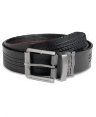 Add some rugged style to your casual look with this leather belt from Levi's.