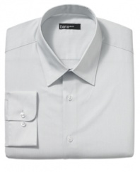 Give your workweek look a lift with the sophisticated style and modern fit of this sharp bar III dress shirt.