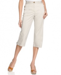 Welcome summer in Karen Scott's cropped capris. Pair them with a tee and espadrilles for essential warm-weather style.