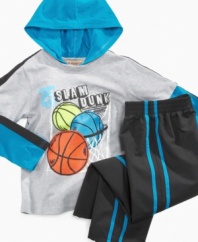 With a style that will dazzle on the courts, this hooded tee and pants set from Kids Headquarters is a simple, fresh style to take to school.