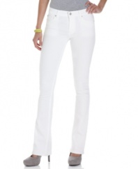 A slight flare at the hem balances out these bright white jeans from Else! Perfect for pairing with heels and platforms.