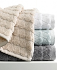 Crafted of long staple Turkish cotton, this Bristol washcloth is plush and luxurious to the touch with an allover tonal teardrop design for added flair. Choose from a palette of sophisticated hues.