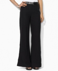Lauren by Ralph Lauren's ever-classic yet always stylish sailor pant channels breezy, summery appeal with a flowy, wide-leg silhouette of lightweight linen.