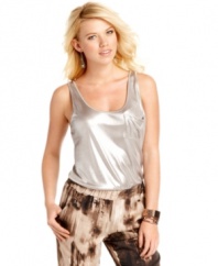 A metallic-cool finish elevates this GUESS? tank to superior style heights! For a look that's trend-right and ultra fly, pair the top with your boldest pants!