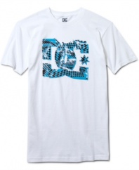 With a thoroughly modern graphic, this cool T shirt from DC Shoes kicks up your weekend wardrobe.