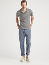 A stretch cotton blend creates a pair of relaxed-straight pants tailored in a smooth, streamlined silhouette that fits close to the leg and adds instant polish to your casual, everyday ensemble.Flat-front styleZip flySide slash, back pocketsInseam, about 3397% cotton/3% spandexDry cleanImported