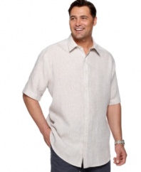 Lightweight linen makes a surefire statement. Relax your warm-weather wardrobe with this big and tall shirt from Perry Ellis.