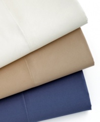 Sleep snug. Finely woven single-ply yarns in luxe 400-thread count cotton offer a fabric that is exceptionally soft, smooth and strong in this Solid sheet set from Charter Club. Features a wrinkle-resistant finishing process, quick try technology for less time in the dryer and stretch technology that keeps the fitted sheet secure and in place.