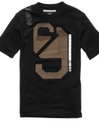 Go bold. This graphic tee from Sean John is a look that instantly turns heads.