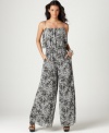 A hot alternative to a dress, this printed BCBGeneration wide-leg jumpsuit is a perfect pick for a stylish spring soiree!