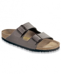 A comfortable, reliable choice for warm weather wear, these timeless Birkenstock men's sandals are a no-brainer addition to your weekend wardrobe.