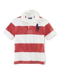 A classic short-sleeved striped cotton rugby for preppy, in-the-game style.