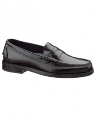 This pair of men's dress shoes is a great choice for the work week or the weekend. These handsome Sebago penny loafers for men combine modern comfort and classic sophistication.