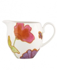 Like bringing a Monet to life, this darling creamer places watercolor beauty in the palm of your hand. Coordinates with the Floral Fusion dinnerware collection by Lenox.