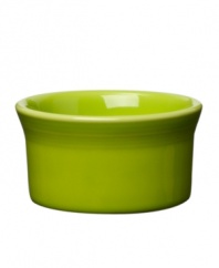Prep your meal or bake and serve individual desserts with the Fiesta ramekin. Durable, chip-resistant china in bold solid hues offers endless opportunities to brighten up your kitchen.