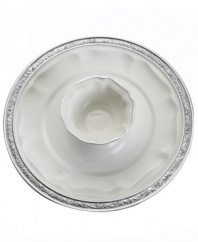 Gently scalloped edges are carved of metal and enamel, creating serveware and serving dishes that embody graceful elegance. This charming chip and dip server complements both Italian and French Countryside dinnerware from Mikasa.