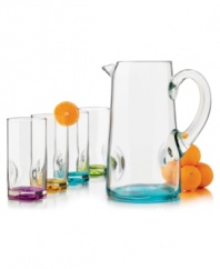 Assorted hues and finger-friendly grooves make the Impressions Colors glassware set look and feel fantastic on casual tables. Ideal for every day and entertaining, with four highball glasses and a pitcher, all in dishwasher-safe glass from Libbey.