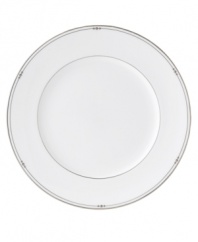 Set a sumptuous table with luxurious Precious Platinum dinner plates from Royal Doulton's dinnerware and dishes collection. Intertwining platinum lines and raised, dotted accents create a sophisticated, segmented design.