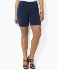 Lauren by Ralph Lauren's classic-fitting plus size twill shorts are a casual essential rendered in a five-pocket construction.