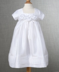 Your baby girl will never have looked more beautiful! This Cherish the Moment christening dress is just perfect for her special day.