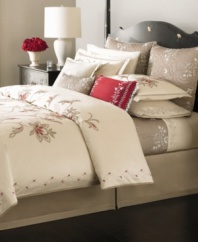 Classically elegant, the Dreamtime Floral duvet cover from Martha Stewart Collection boasts vintage-inspired floral embroidery at center and along the border. Features a soft, silk-like texture.