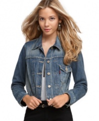 It doesn't get more real than this: Levi's trucker cropped denim jacket is an American classic!