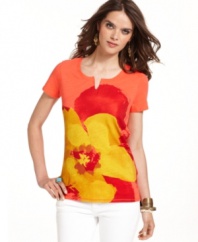 A bold poppy graphic puts the pop in this top, from Lucky Brand Jeans! Pair it with white jeans for a bright ensemble this summer.
