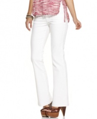 Score the ultimate long and leggy look with these white-wash bootcut jeans from Jessica Simpson!