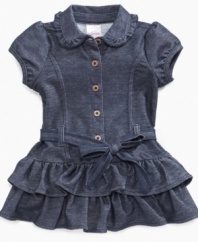 Make your baby girl perfectly posh with this denim dress from guess.