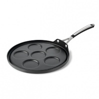 A nonstick surface and fantastic heat distribution earn this Simply Calphalon Nonstick silver-dollar pancake pan a spot in your kitchen.