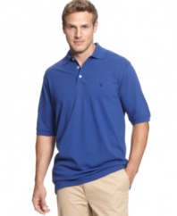 Traditional and timeless, this Izod polo shirt will be a heavy-hitter in your wardrobe. (Clearance)