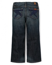 A perfect pair for your little trend-setter: classic denim jeans featuring posh geometric patterns on pockets.
