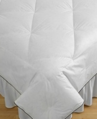 Diamonds are your new best friend! Unique diamond quilting keeps lofty, Hyperclean® Pacific Coast down from shifting, while 300-thread count Barrier Weave(tm) cotton keeps feathers from sneaking out. This deluxe comforter includes duvet cover loops to easily tie your duvet cover to the comforter. What's more, the Comfort Lock® border keeps more down on top of you, and less around the edges.