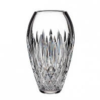 Make a gorgeous floral display on the table or mantle with Waterford's Arianne stem vase featuring a marvel of dazzling wedge cuts crafted from upright and cross cutting techniques create the utmost sparkle.