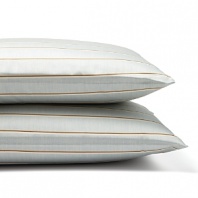 Classic stripes feel fresh in contemporary hues on these versatile Lauren Ralph Lauren standard pillowcases.