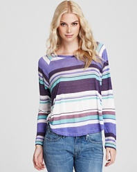 The vibrantly hued stripes of this Splendid tee keep your off-duty look in line.
