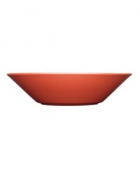 With a minimalist design and unparalleled durability, the Teema pasta bowl makes preparing and serving meals a cinch. Featuring a sleek, angled edge in rich terracotta-colored porcelain by Kaj Franck for Iittala.