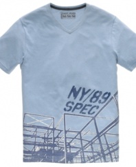 Build your style with this visually appealing graphic tee from DKNY Jeans.