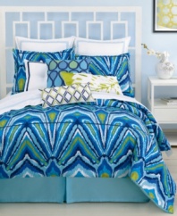 Tone down the bold, modern patterns and colors of Trina Turk's comforter sets with this white European sham, featuring pure 400-thread count cotton and a turquoise decorative pattern along the hem for a touch of style.