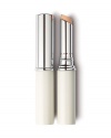 The concealer stick camouflages imperfections, emphasizing a brighter, younger and more refreshed look.