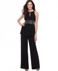 R&M Richards presents a chic new look for summer parties and occasions: a dressy take on the classic pants-and-top look!