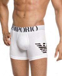 Get the comfort and support of an ultra-sleek fit with the signature style of Armani in these eagle boxer briefs.