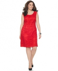 Get ready for date night with Jones New York Collection's sleeveless plus size dress, crafted from alluring lace.