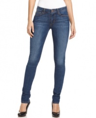 Go for a sleek, chic silhouette with Joe's Jeans in a skinny style that's perfect for everyday casual!