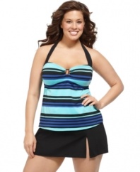 JAG's plus size tankini top makes a lovely seaside statement! The metal hardware and keyhole in the front add an alluring touch.
