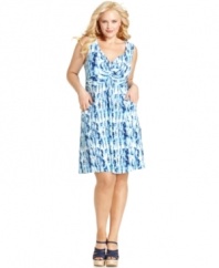 Tie up a darling casual look with Style&co.'s sleeveless plus size dress, finished by a knotted front.