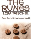 A Practical Guide to the Runes: Their Uses in Divination and Magic (Llewellyn's New Age)